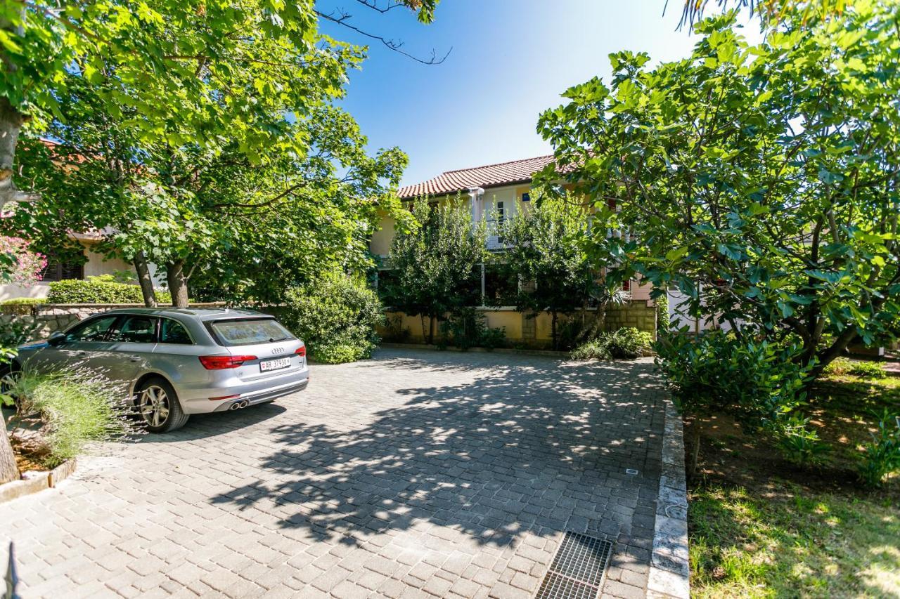 Apartment Marko Kornić Kültér fotó